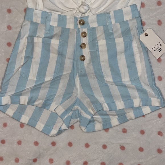 Billabong Outfit - Picture 4 of 8